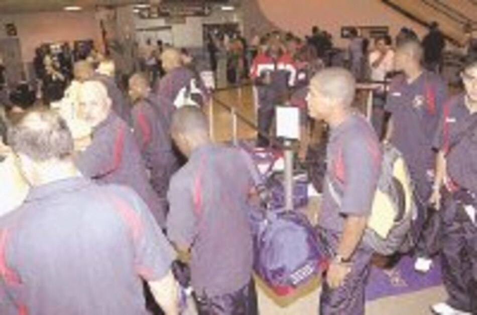 Se quedó Donaldo y viajó Garcés