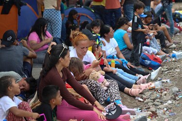 Embajadora de Estados Unidos en Costa Rica advierte a migrantes irregulares que serán devueltos