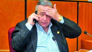 Senador, en líos por pedir ‘ayuda’ a jueces