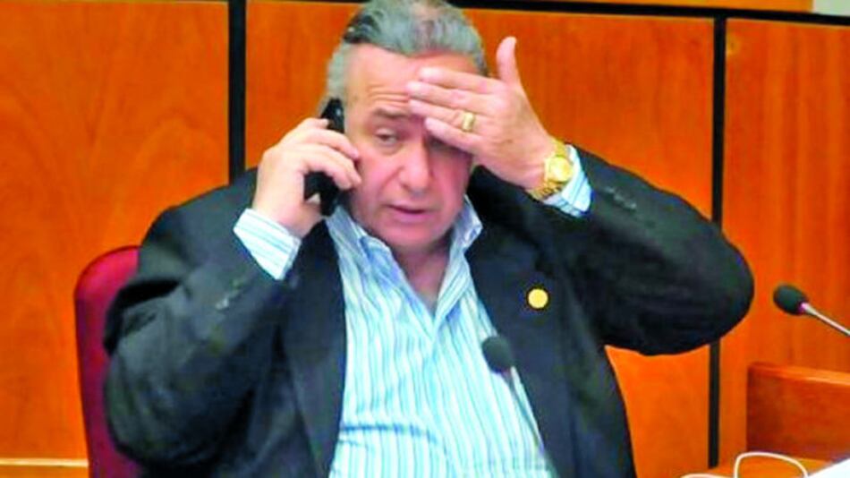 Senador, en líos por pedir ‘ayuda’ a jueces