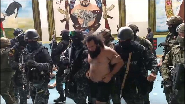 Quién es Adolfo Macías, ‘Fito’, el criminal más buscado de Ecuador que fue capturado dentro de un búnker en una casa de lujo