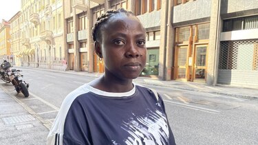 ‘Todos los migrantes tienen que pagarles a los traficantes de personas, pero de las mujeres se espera que también paguen con sexo’