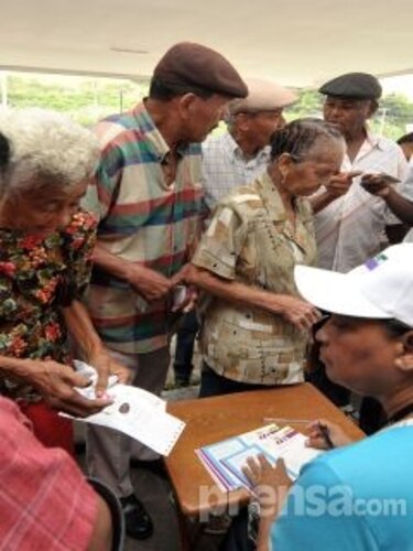 Inscripciones a 100 a los 70 van en aumento, reconoce Ferrufino