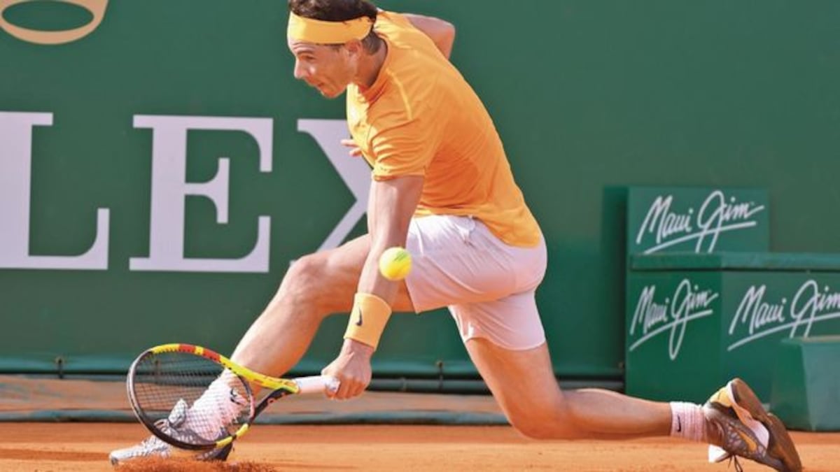 Nadal cumple; Djokovic sufre