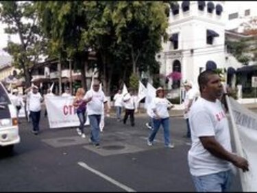 Marcha de los trabajadores en su día