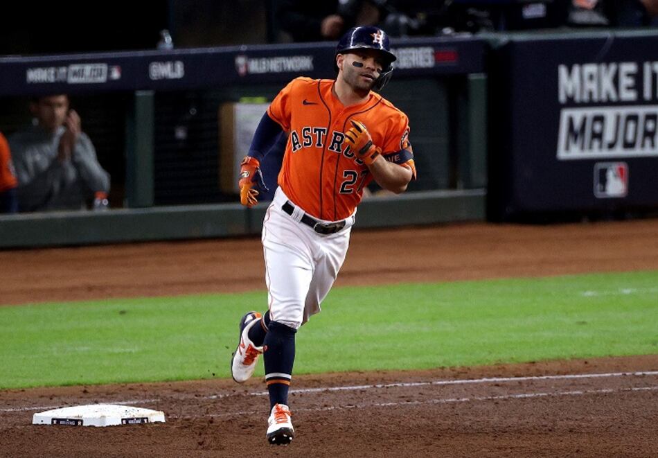 Astros vencen 7-2 a Bravos y empatan la Serie Mundial a un triunfo por bando