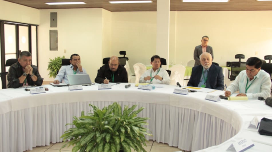 Gobierno y oposición nicaragüense dialogan por segundo día