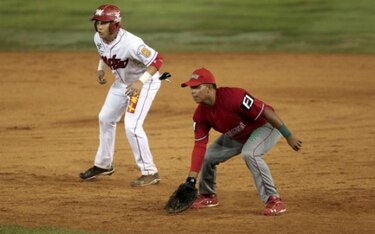 Chiricanos lucen inspirados y pegan primero en la final del juvenil