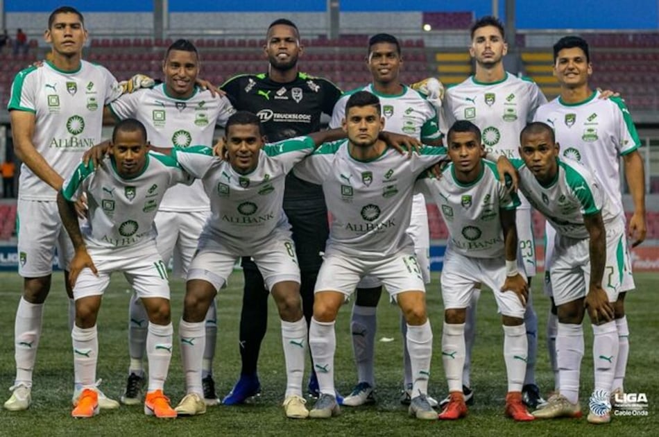 Costa del Este toma el mando