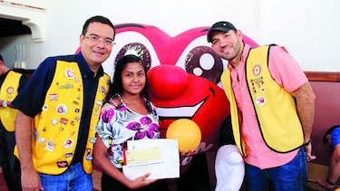 Club Activo 20-30 premia la excelencia académica