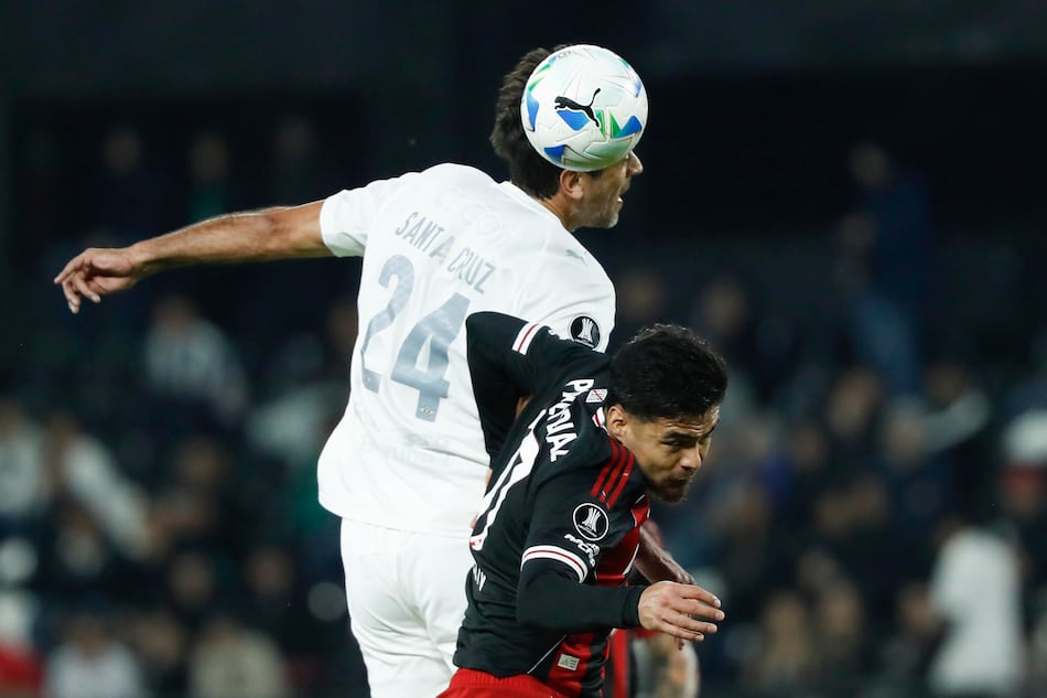 Roque Santa Cruz cumple 44 años sin pensar en la retirada y feliz como ‘hombre récord’