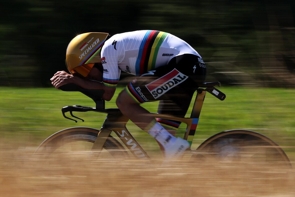 Tour de France: Evenepoel vuela en la crono y Pogacar, en la general