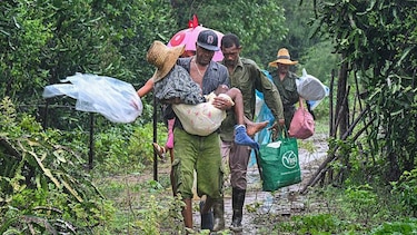 Melissa llega a Cuba como huracán de categoría 3 tras dejar una estela de devastación en Jamaica