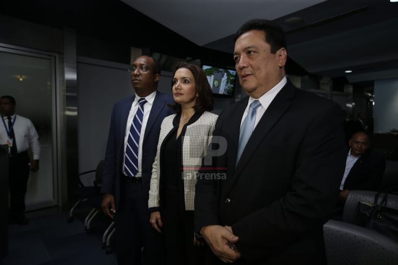 Comisión de Credenciales recomienda al pleno ratificación de Eduardo Ulloa como procurador