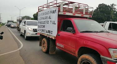 Organizaciones gremiales realizan caravana para pedir una ‘real activación económica’ en Los Santos