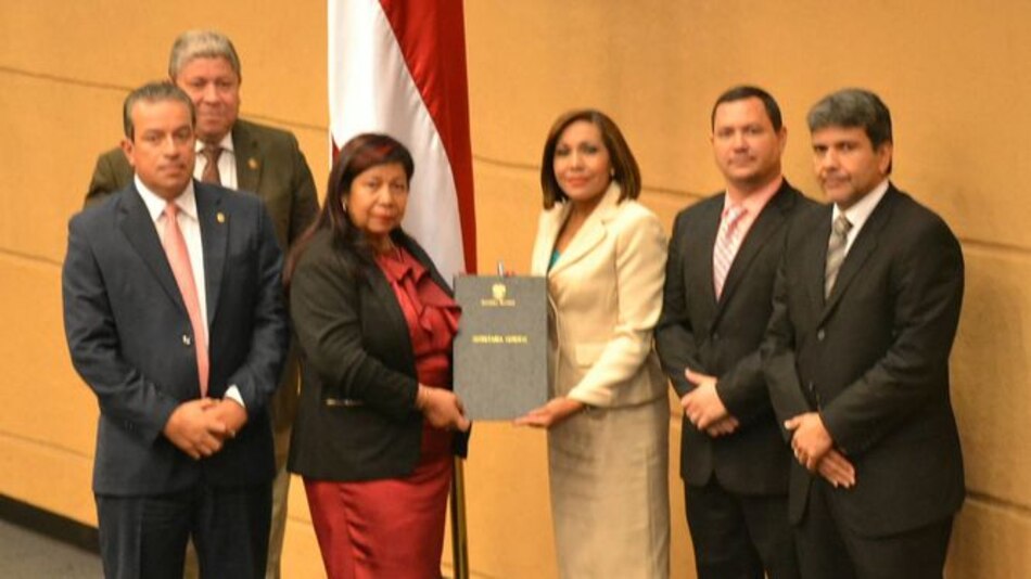 Asamblea ratifica a director de Inadeh y a la gerente de la Zona Franca Turística
