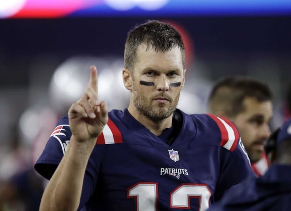 Brady se une a Twitter y afirma en broma que se retira