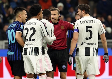 Serie A convoca cumbre arbitral tras polémica del VAR