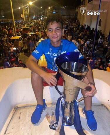 Rodolfo Vega y la chilena de su vida