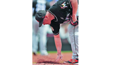 Los Marlins bajan a Severino a Triple A
