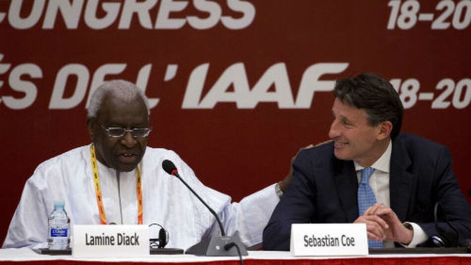 Escándalo de dopaje ruso sigue complicando a exdirigentes del atletismo