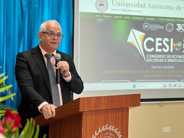 Pedro González asume la rectoría interina de la Unachi tras la salida de Medianero de Bonagas