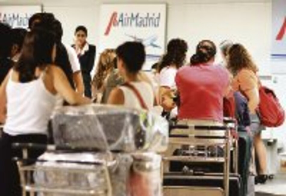 Air Madrid tramita 53 mil solicitudes de pasajeros