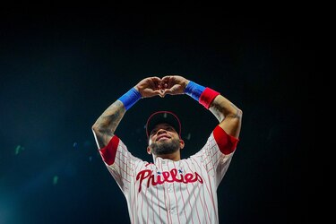 Edmundo Sosa sacude tres jonrones en noche histórica y Phillies aseguran la localía en serie divisional