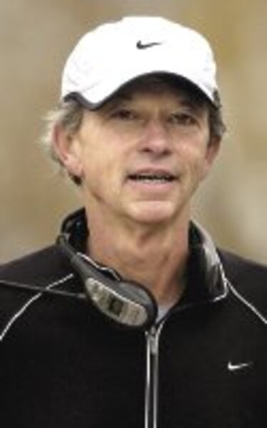 Renuncia presidente ejecutivo de Nike