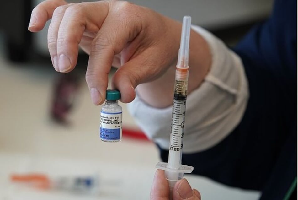 Nueva York adopta medidas más severas para frenar brote de sarampión