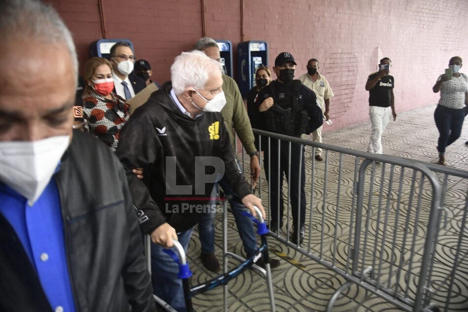 Empieza oficialmente el juicio por el caso pinchazos; Martinelli podrá seguirlo de forma virtual