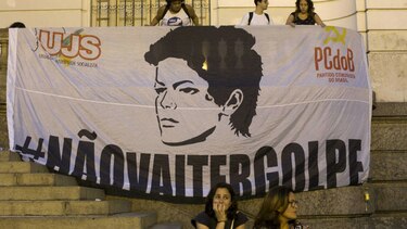 Dilma Rousseff limpia su oficina