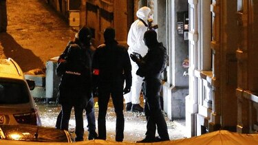 Policía belga frustra atentados; dos sospechosos mueren