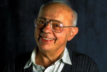 Publican trece relatos inéditos en español del visionario Stanislaw Lem