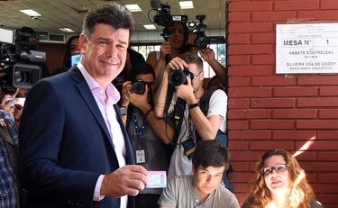 Paraguay: oficialista Mario Abdo Benítez encabeza conteo de votos