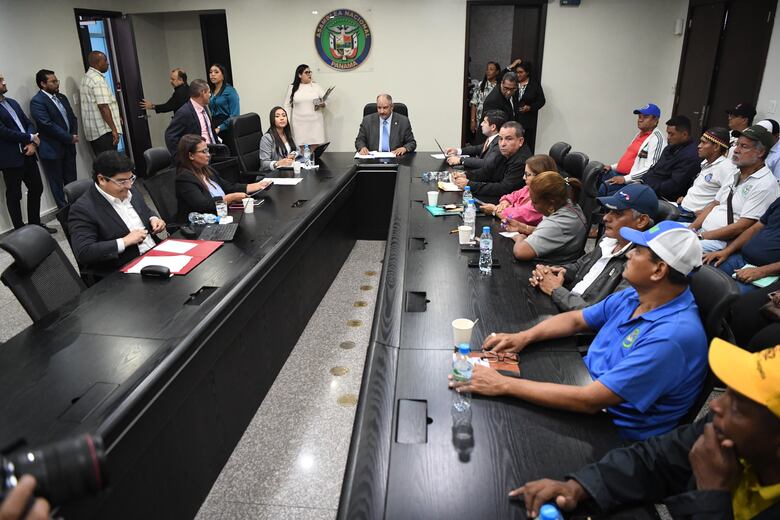 Paro docente: exigen pago y no ser sancionados; Meduca abre procesos disciplinarios