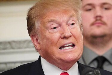 Senado rechaza declaración de emergencia de Donald Trump