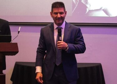 Cirujanos plásticos advierten sobre riesgo de operarse fuera del país