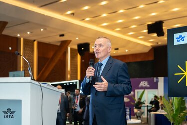 Tráfico aéreo global crecerá 4% en 2025 y superará los 4,990 millones de viajeros