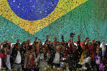 Lula lanza su candidatura a la presidencia para ‘reconstruir’ Brasil