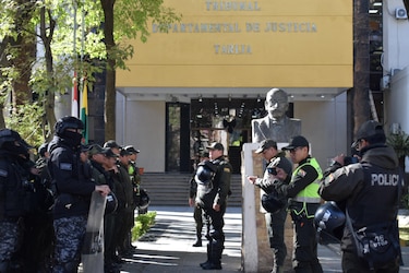 Suspenden el juicio contra Evo Morales y ordenan su captura