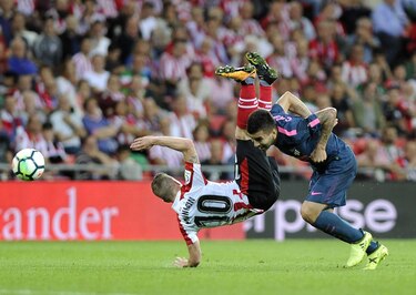 Real Madrid pierde ante Betis y ve alejarse al Barcelona