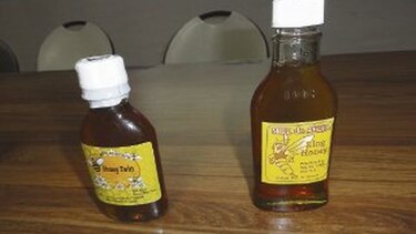 Denuncian venta de miel adulterada