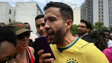 El "ejército digital" de 10 millones de personas en WhatsApp que ayudó a Lula a lograr una victoria histórica