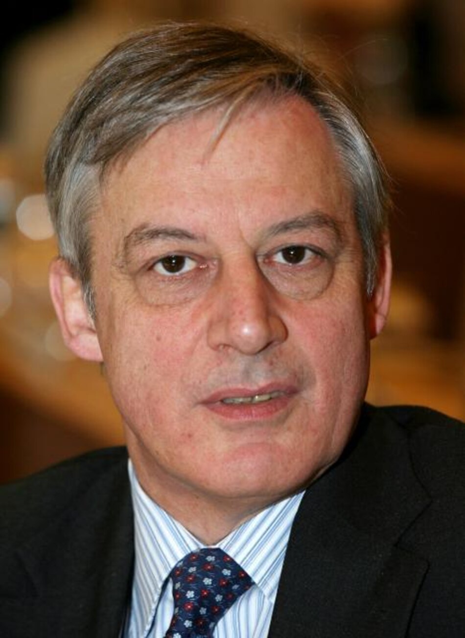 Los bancos franceses se recapitalizarán sin ayuda estatal, según Noyer