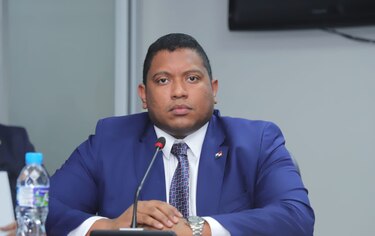 La réplica de Luis Oliva sobre el refrendo a Fintek tiene más interrogantes que aclaraciones