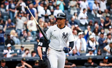 Soto pega dos jonrones y Gil logra marca de ponches en el sexto triunfo seguido de Yankees