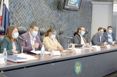 Tarifa de descuentos en colegios privados, a debate en la Asamblea