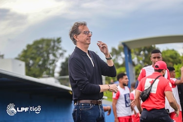 Gary Stempel asume el banquillo de Universitario en el Torneo Clausura 2026