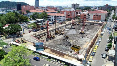 Construcción avanza, pero el camino es largo